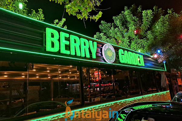 BERRY GARDEN CAFE & BISTRO